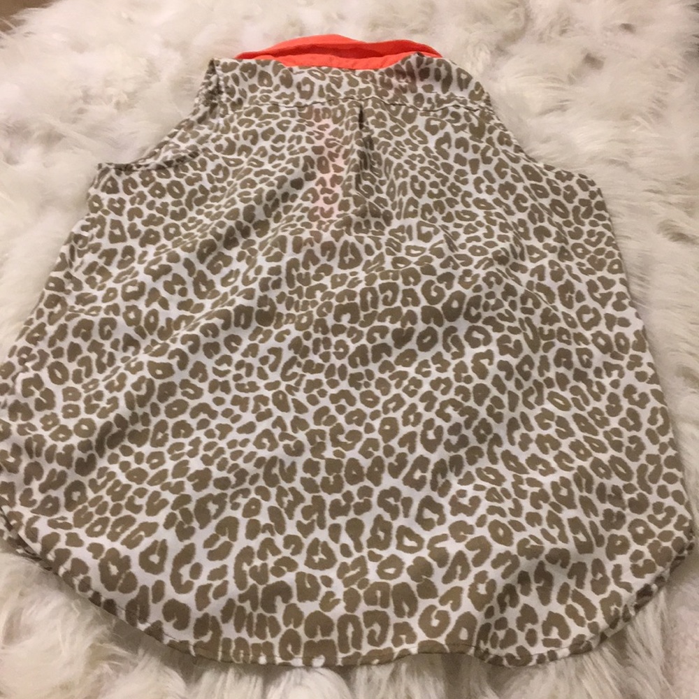 EUC leopard sleeveless top - Picture 2 of 5
